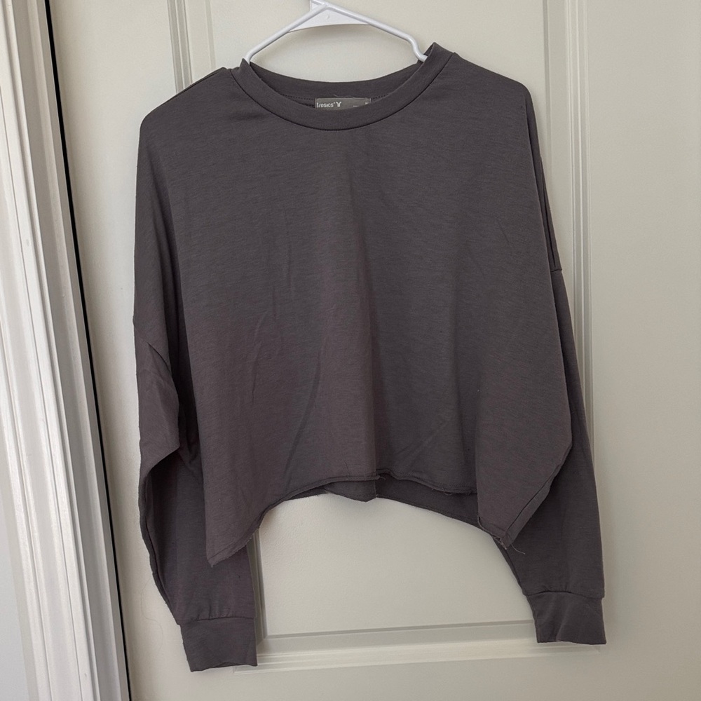 Tresics Dark Gray Long Sleeve Crop Top